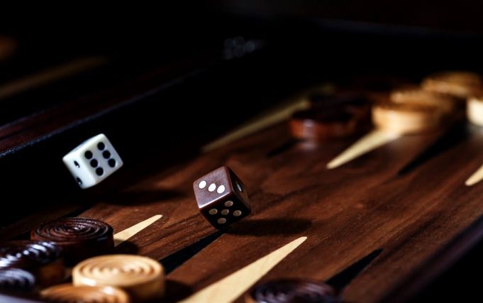 Få styr på Backgammon reglerne